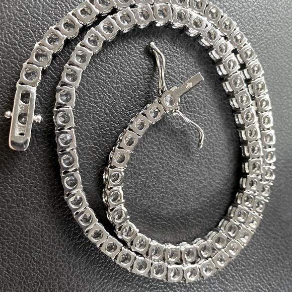 5mm 18k White Gold Signature Tennis Necklace 18” - Picture 5 of 5